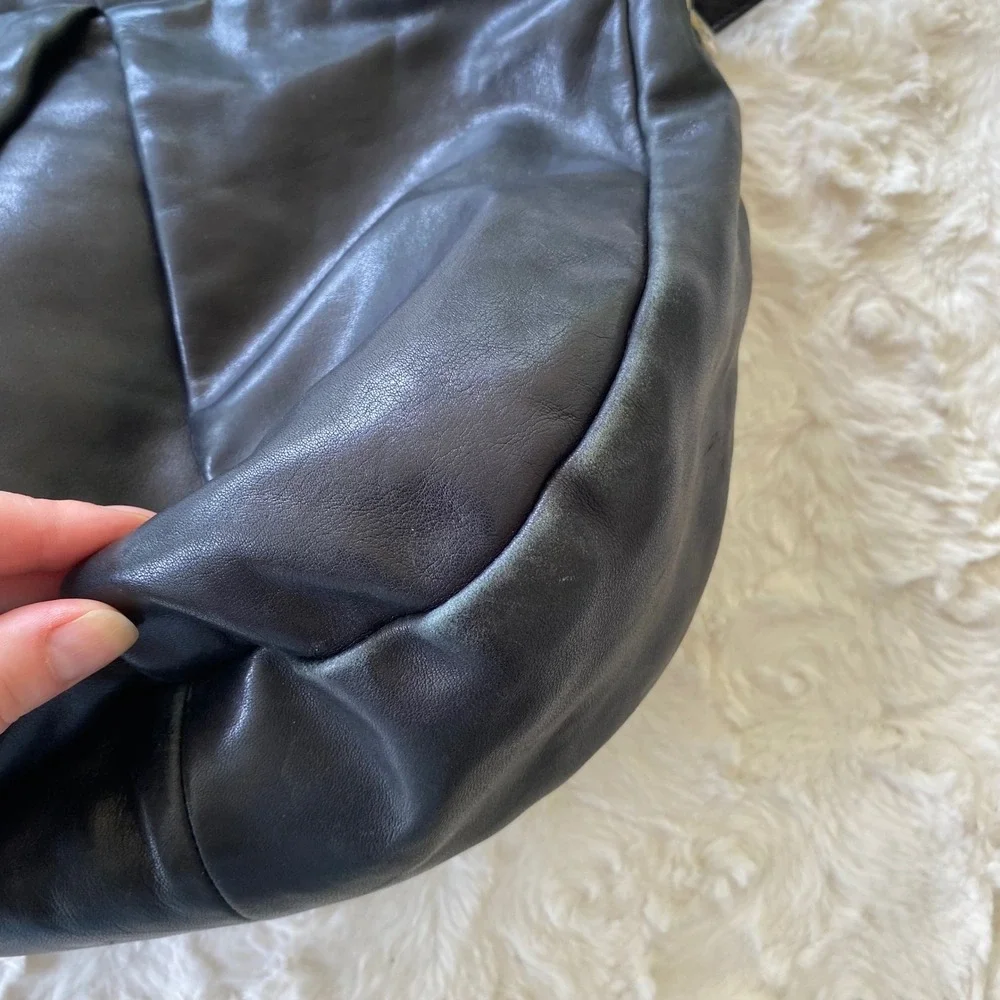 Marc by Marc Jacobs Marchive Hilli Hobo Crossbody Bag Black Leather Pleated Chic